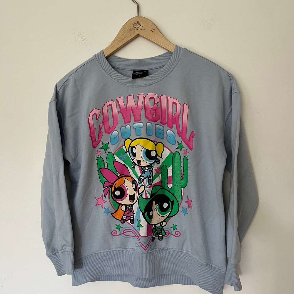 Powerpuff Girls Cowgirl Cuties Graphic Sweatshirt Light Blue Large Crewneck y2k